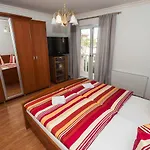 Maison d'hôtes House Bacak - & Wellness-studio Baška Voda