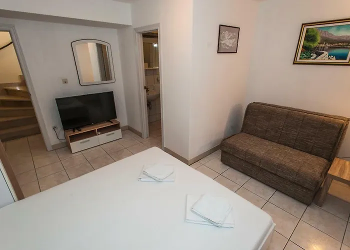 House Bacak - & Wellness-studio Baška Voda