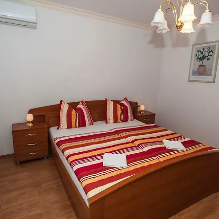 House Bacak - & Wellness-studio 3* Baska Voda