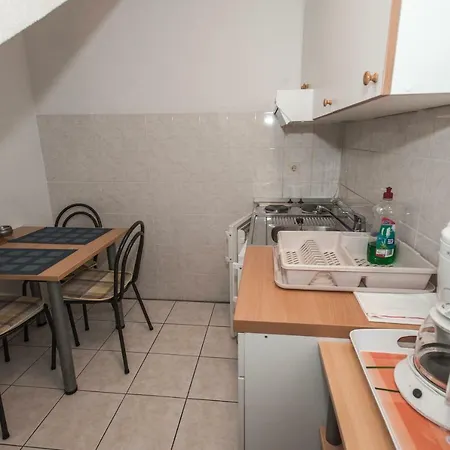 House Bacak - & Wellness-studio 3* Baska Voda